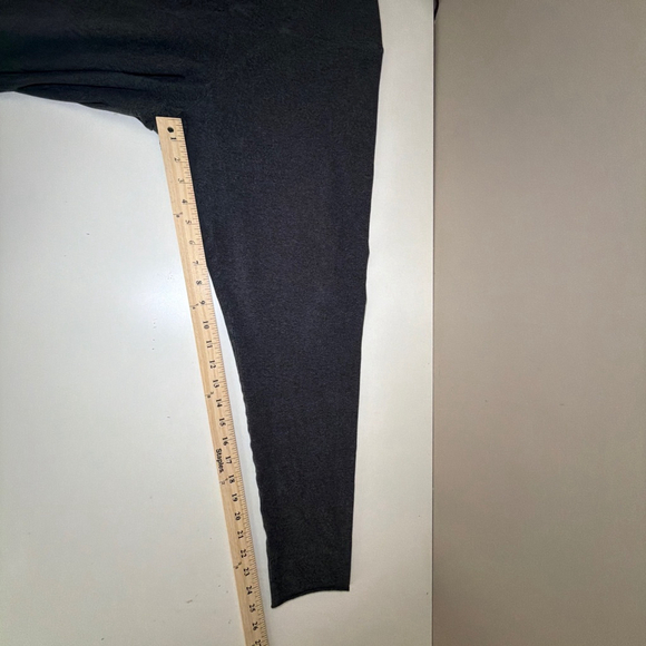 TNA Aritzia Women's Black Gray Heathered leggings Size 2X - Picture 5 of 6